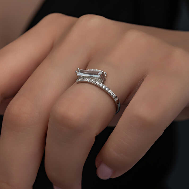 Gümüş Baget Taşlı Kadın Yüzük - Görsel 4