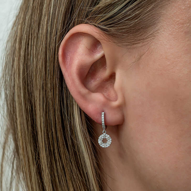 Gümüş Geometrik Desenli Kadın Küpe - Görsel 2