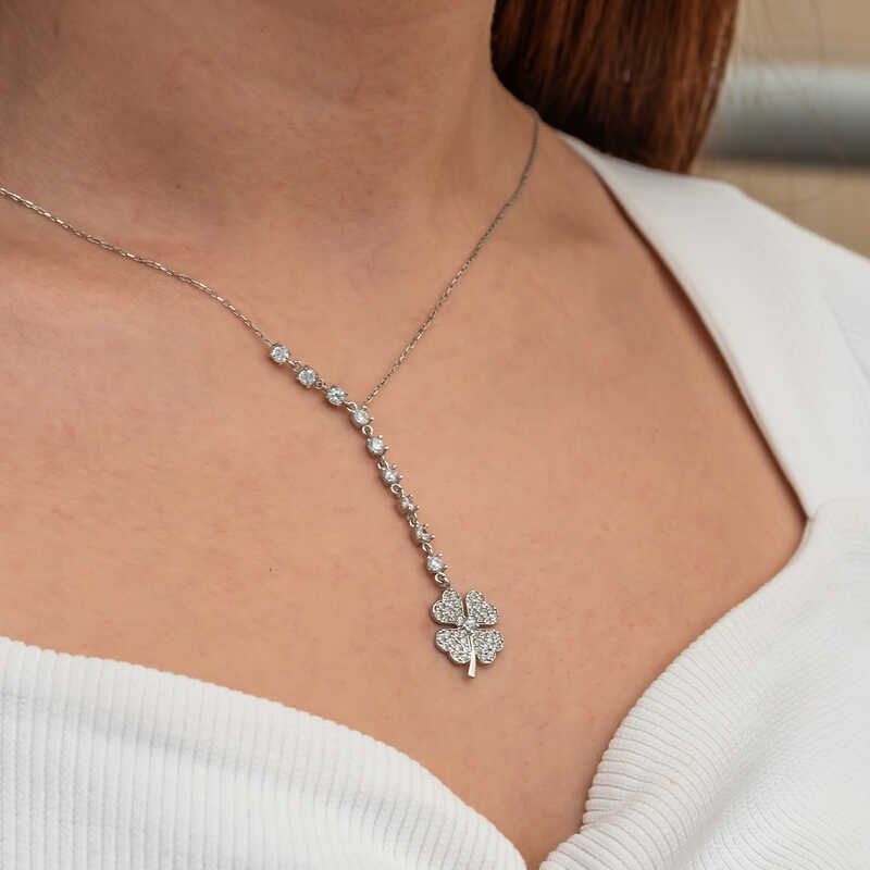 Gümüş Sıralı Zirkon Taşlı Yonca Kadın Kolye - Görsel 5